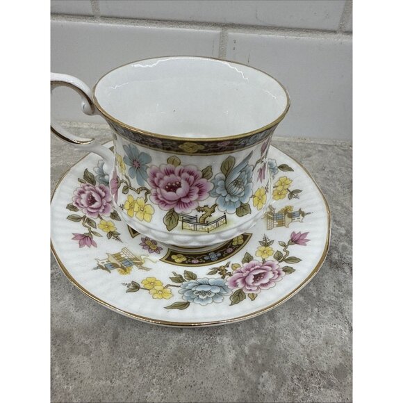 Rosina Queen's Cathay Teacup and Saucer Bone China England Excellent Condition - Picture 4 of 11
